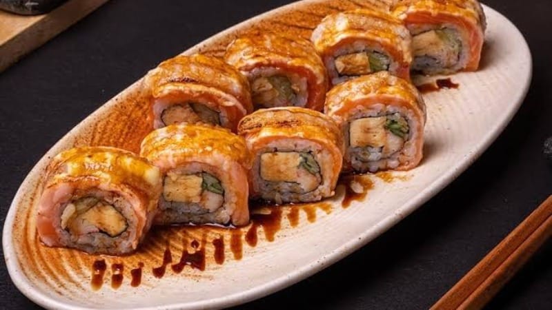 เชฟครัวเย็น ร้านอาหารญี่ปุ่น Maguro - อินท์ อินเตอร์เซค พระราม 3 (INT-Intersect Rama3)