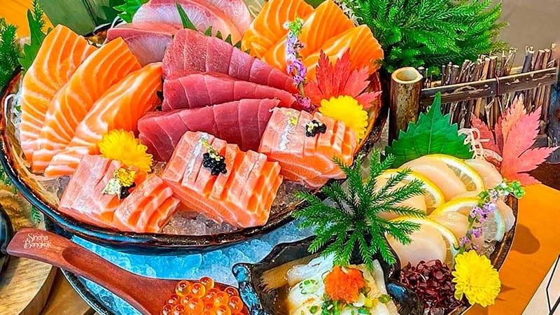 หัวหน้าแผนกบริการ ร้านอาหารญี่ปุ่น Maguro สาขาเดอะมอลล์ไลฟ์สโตร์ บางแค
