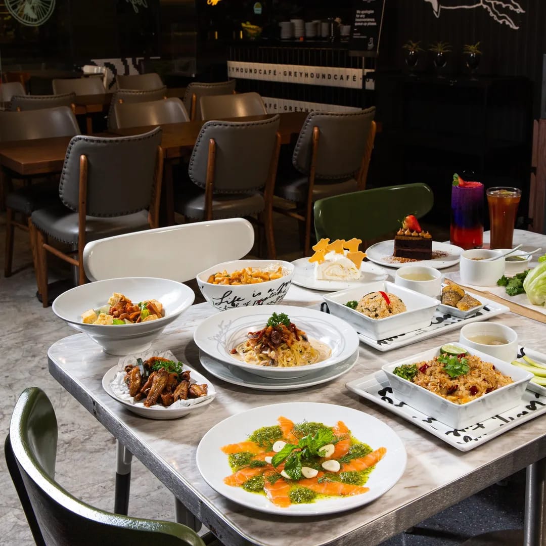 GreyhoundCafe - Image 2