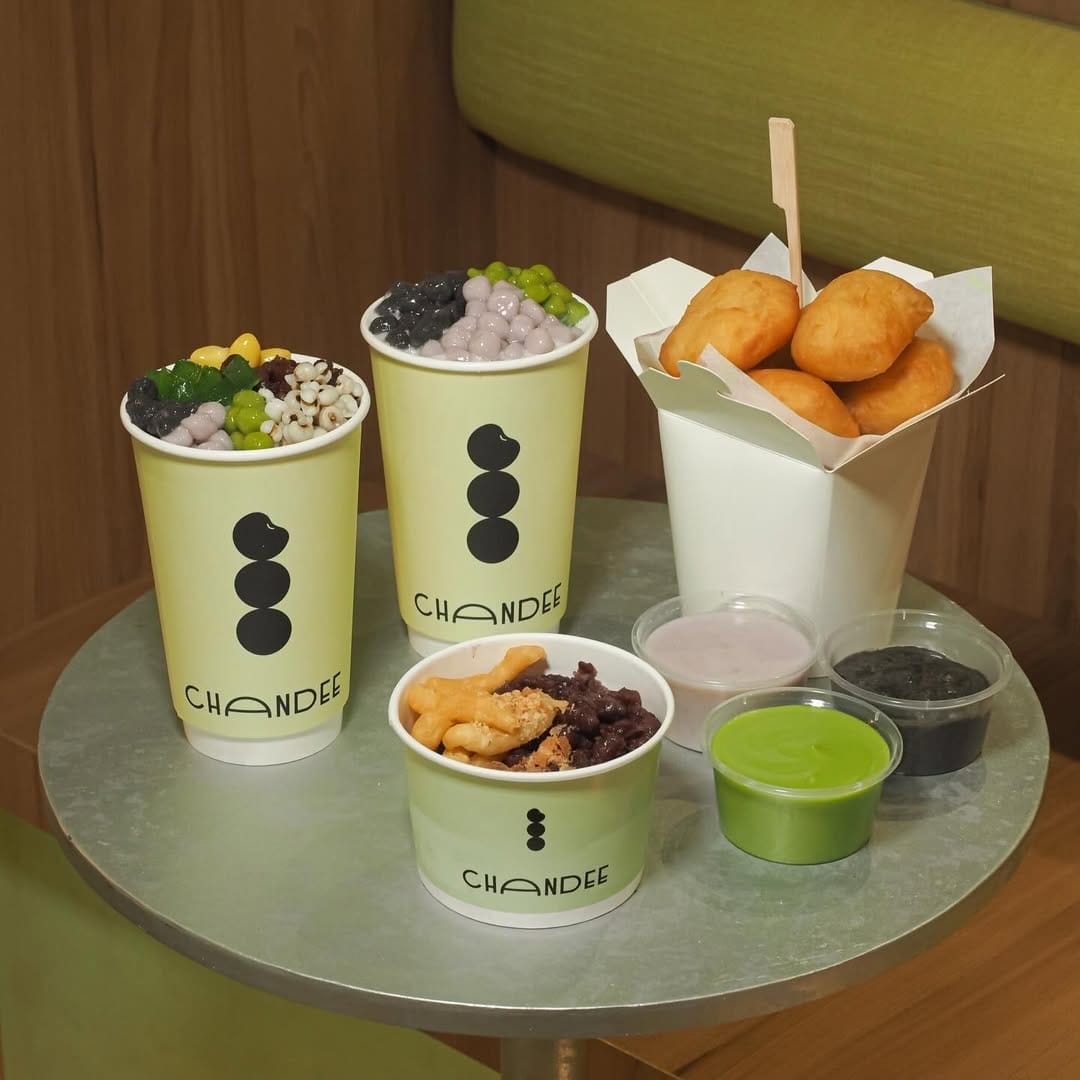 พนักงานสาขา พนักงานบริการ พนักงานหน้าร้าน - สาขา เซ็นทรัลเวิลด์//Central World