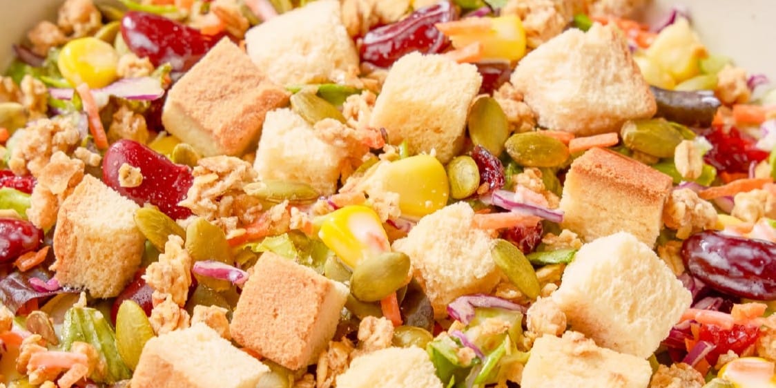 Jones' Salad (โจนส์สลัด) - Image 2